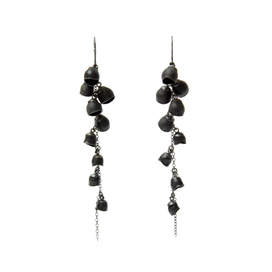 Chromophobia single Cascade earrings 2