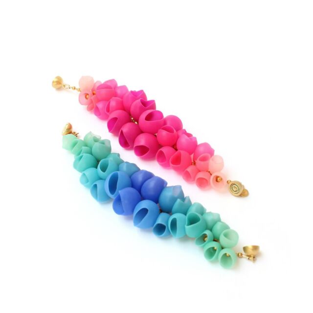 It’s the final day of our open studios at @cockpitstudios we’re open until 6pm today. Come and get your colour fix in studio E2F! 
.
.
.
#cockpitopens #cockpitopenstudios #cockpitbloomsbury #siliconejewellery #silicone #colourfuljewellery #colourfix